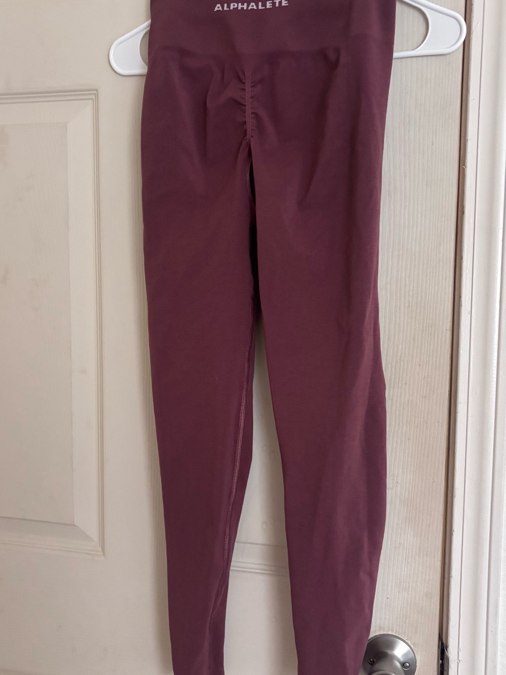 Alphalete Women’s solid purple Leggings